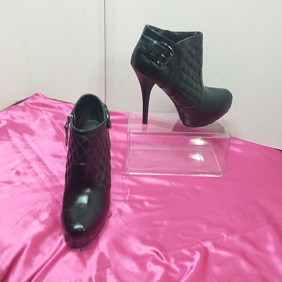 COPY - Guess Warren Stiletto Heel Platform Bootie, Size 6M Black, 4 3/4" Heel. - Picture 1 of 10